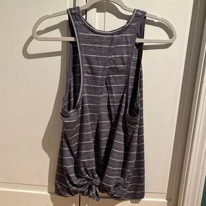 Gap - breathe tank - open back tie back - size M - purple lavender white stripes
